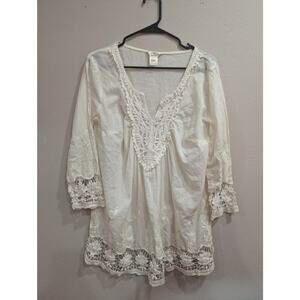 Ivory gauzy cotton peasant style blouse w/lace detailing by Lucky & Coco, XL